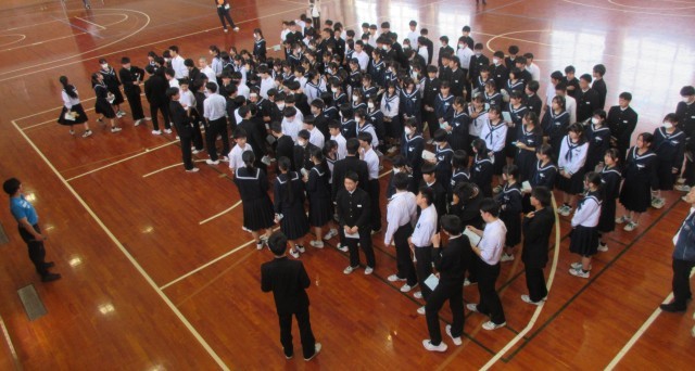 指定場所への集合練習の様子