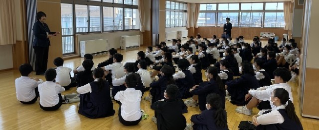 https://tonami.schoolweb.ne.jp/1620011/blog_img/54372857?tm=20241101151004